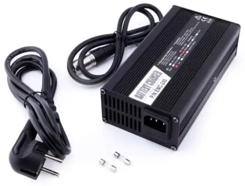 sp0129.1_5a_highend_schnelladegraet_36v_lithium_lifepo4(1).jpg